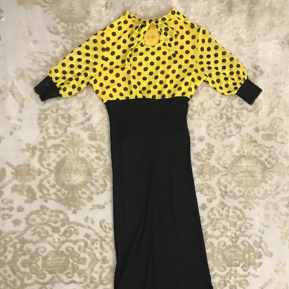 Black and yellow polka dot mermaid gown